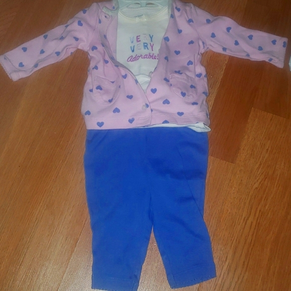 Carter's Other - EUC Carters baby 3 nth set says very very adorable!